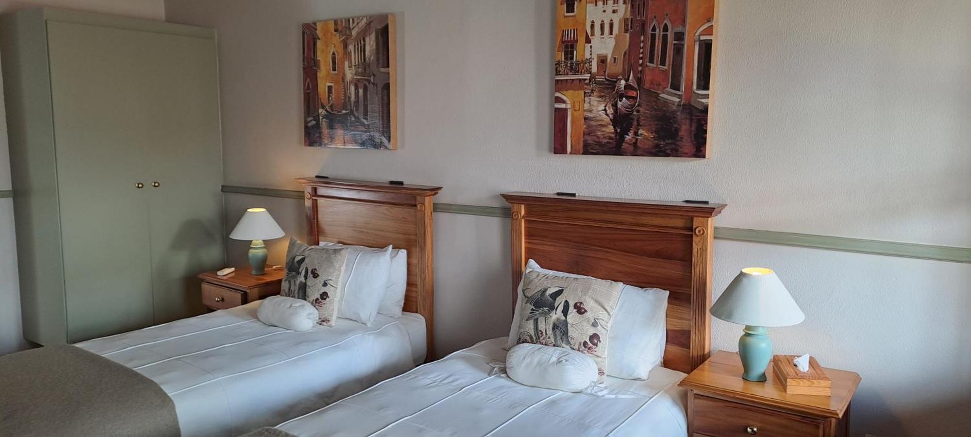 Housemartin Lodge & Self Catering Де-Руст Экстерьер фото