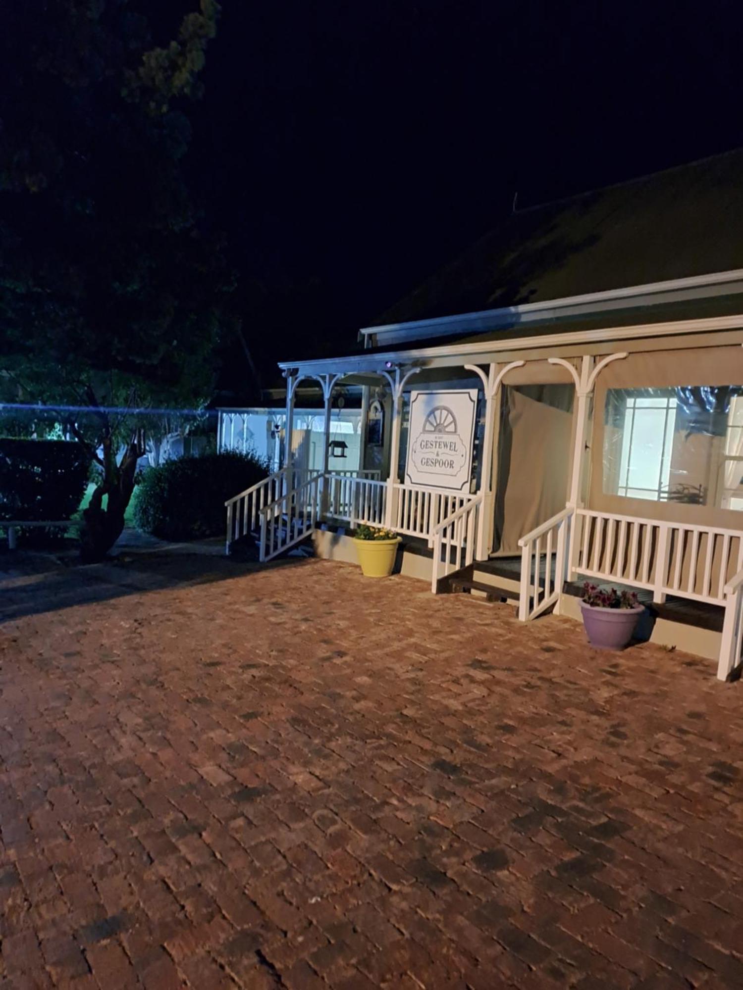 Housemartin Lodge & Self Catering Де-Руст Экстерьер фото