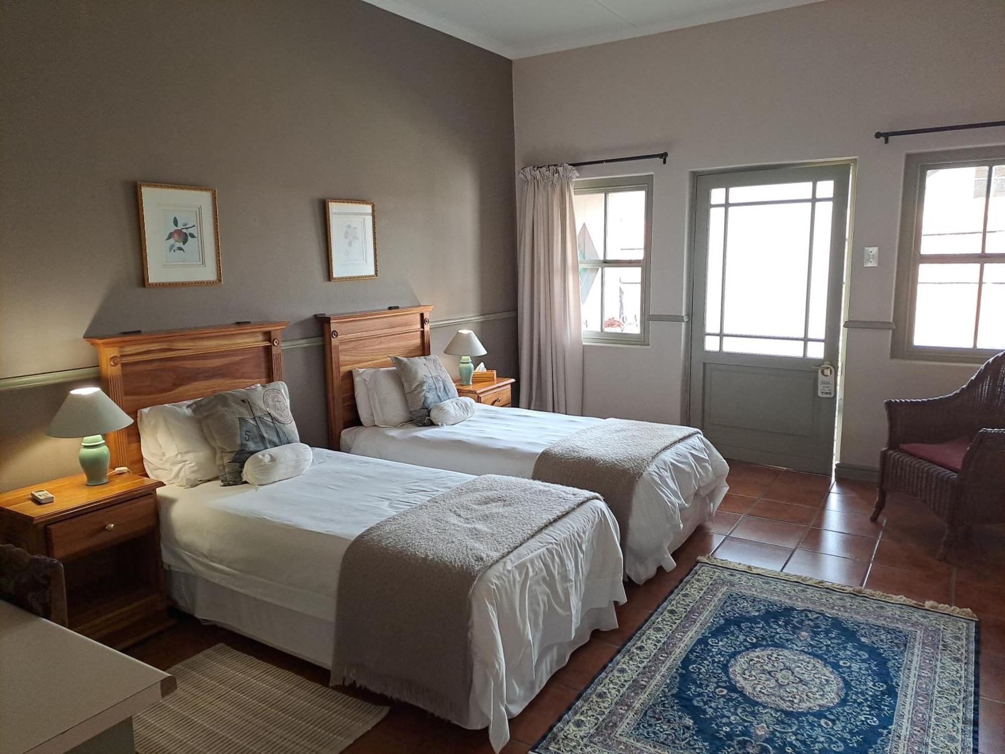 Housemartin Lodge & Self Catering Де-Руст Экстерьер фото